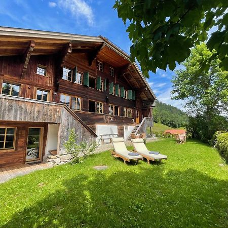 Alpen Charme - Chalet D'Hotes Et Spa Gsteig Bagian luar foto