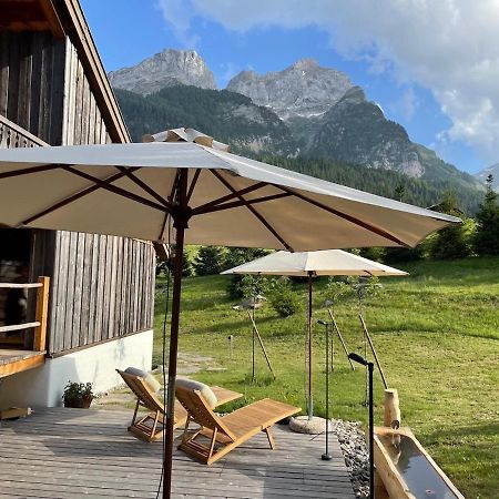 Alpen Charme - Chalet D'Hotes Et Spa Gsteig Bagian luar foto