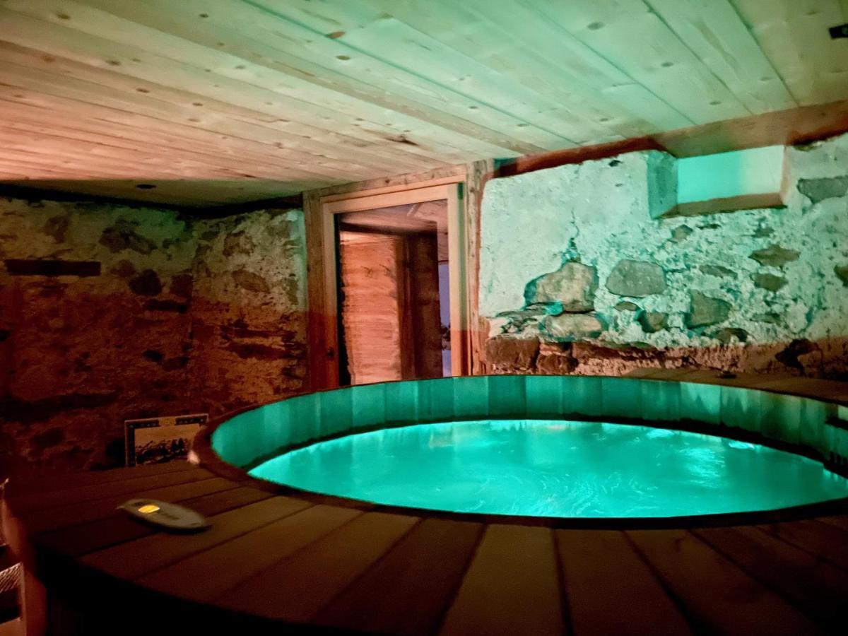 Alpen Charme - Chalet D'Hotes Et Spa Gsteig Bagian luar foto