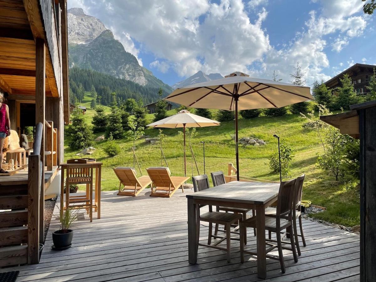 Alpen Charme - Chalet D'Hotes Et Spa Bed & Breakfast Gsteig Bagian luar foto