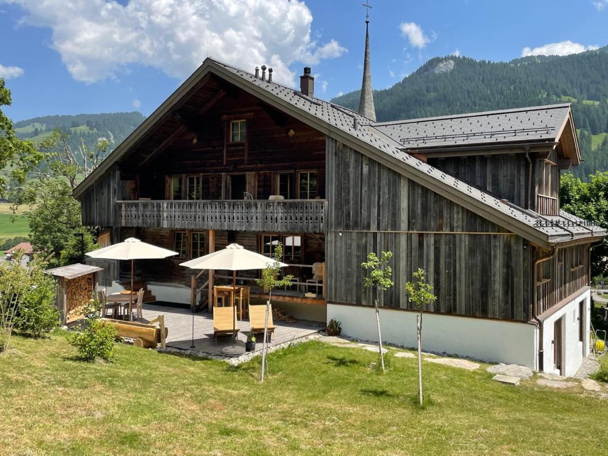 Alpen Charme - Chalet D'Hotes Et Spa Gsteig Bagian luar foto