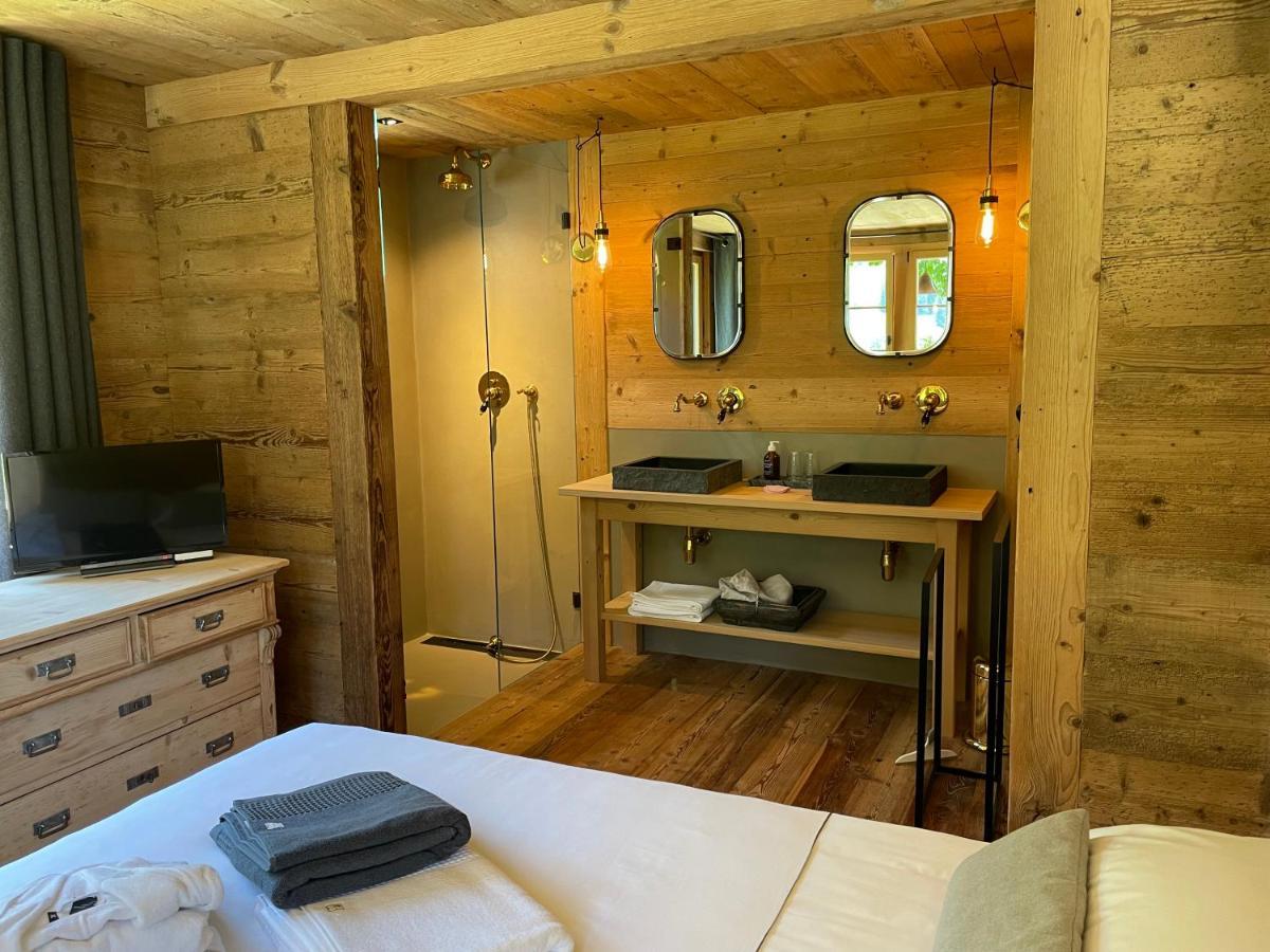 Alpen Charme - Chalet D'Hotes Et Spa Gsteig Bagian luar foto